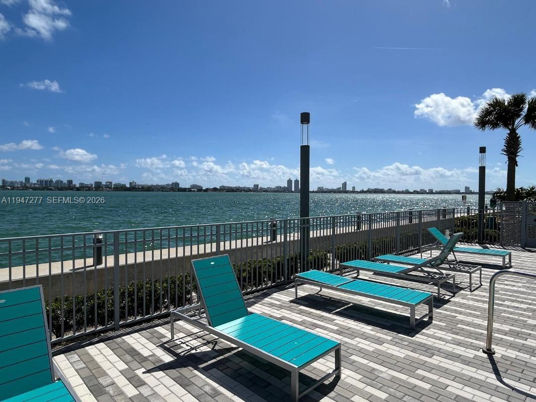 7501 E Treasure Dr #5R North Bay Village, FL 33141