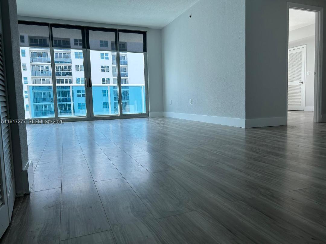 7501 E Treasure Dr #5R North Bay Village, FL 33141