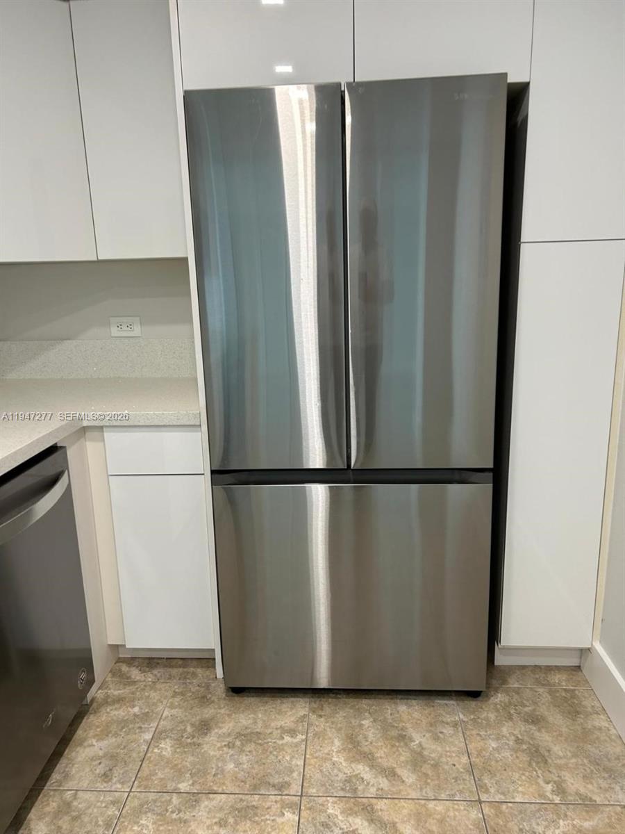 7501 E Treasure Dr #5R North Bay Village, FL 33141