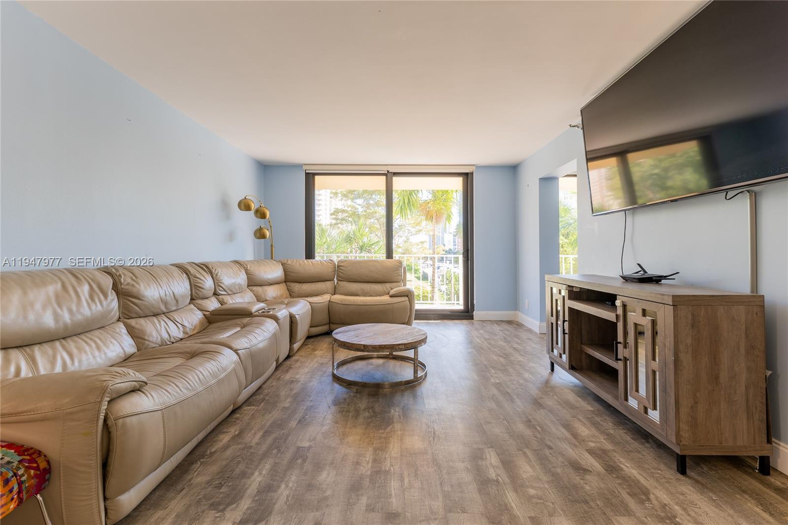 image Winston Towers 7009