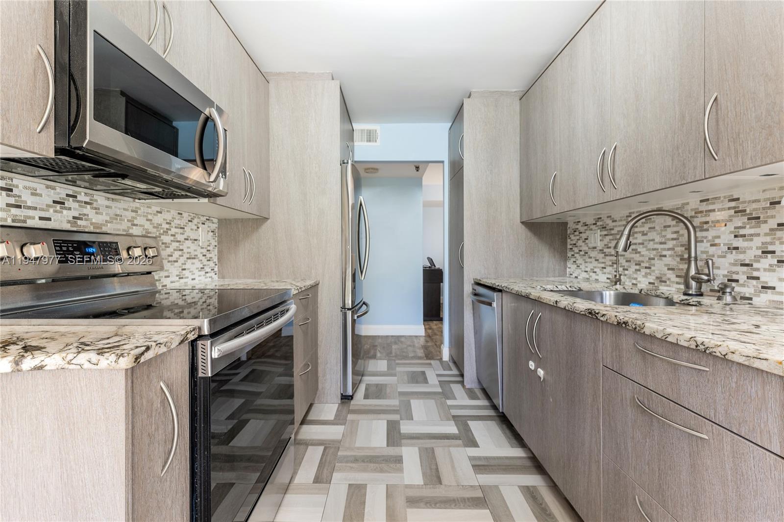 image Winston Towers 70014