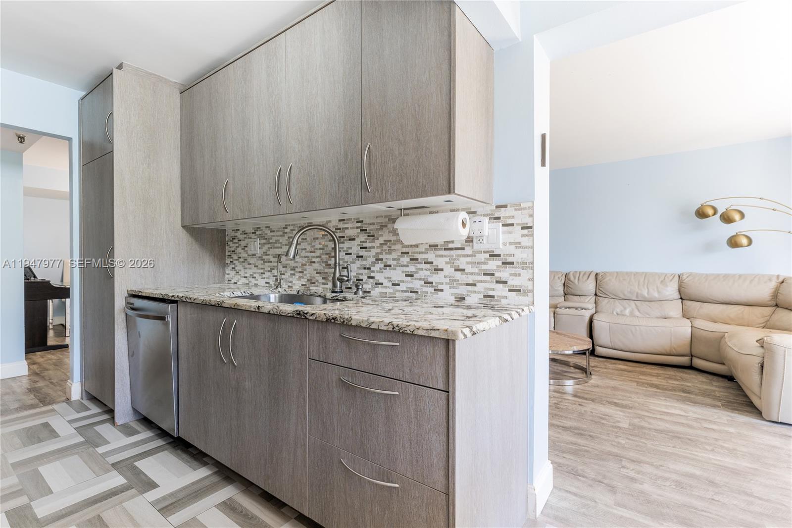 image Winston Towers 70015