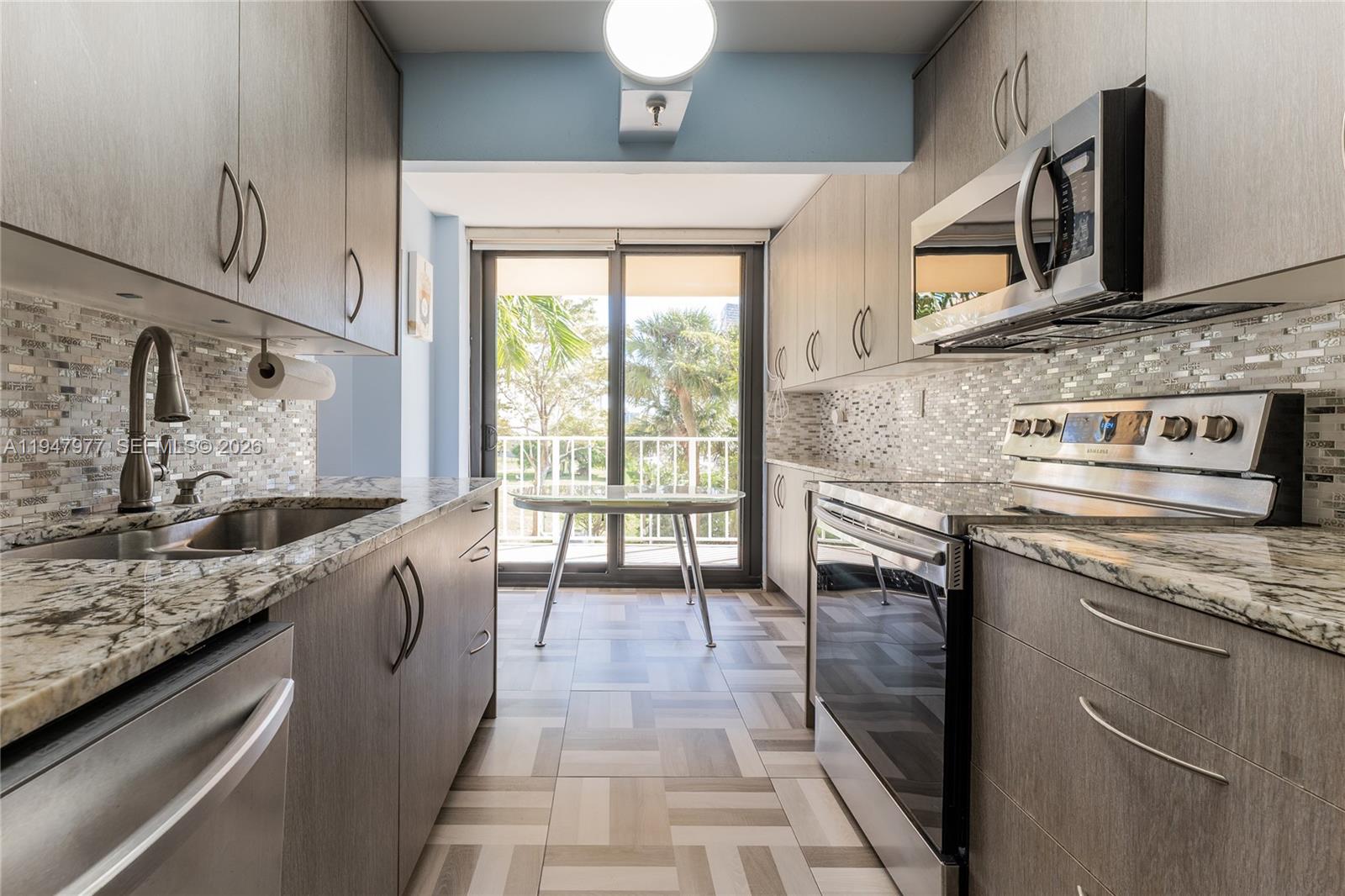 image Winston Towers 70016