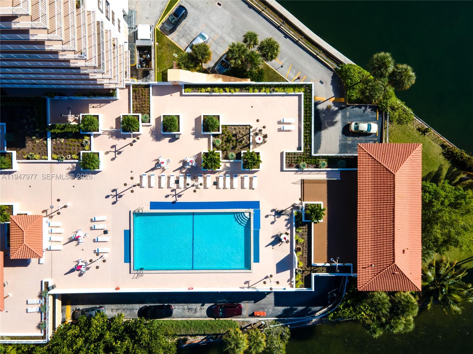 image Winston Towers 7002