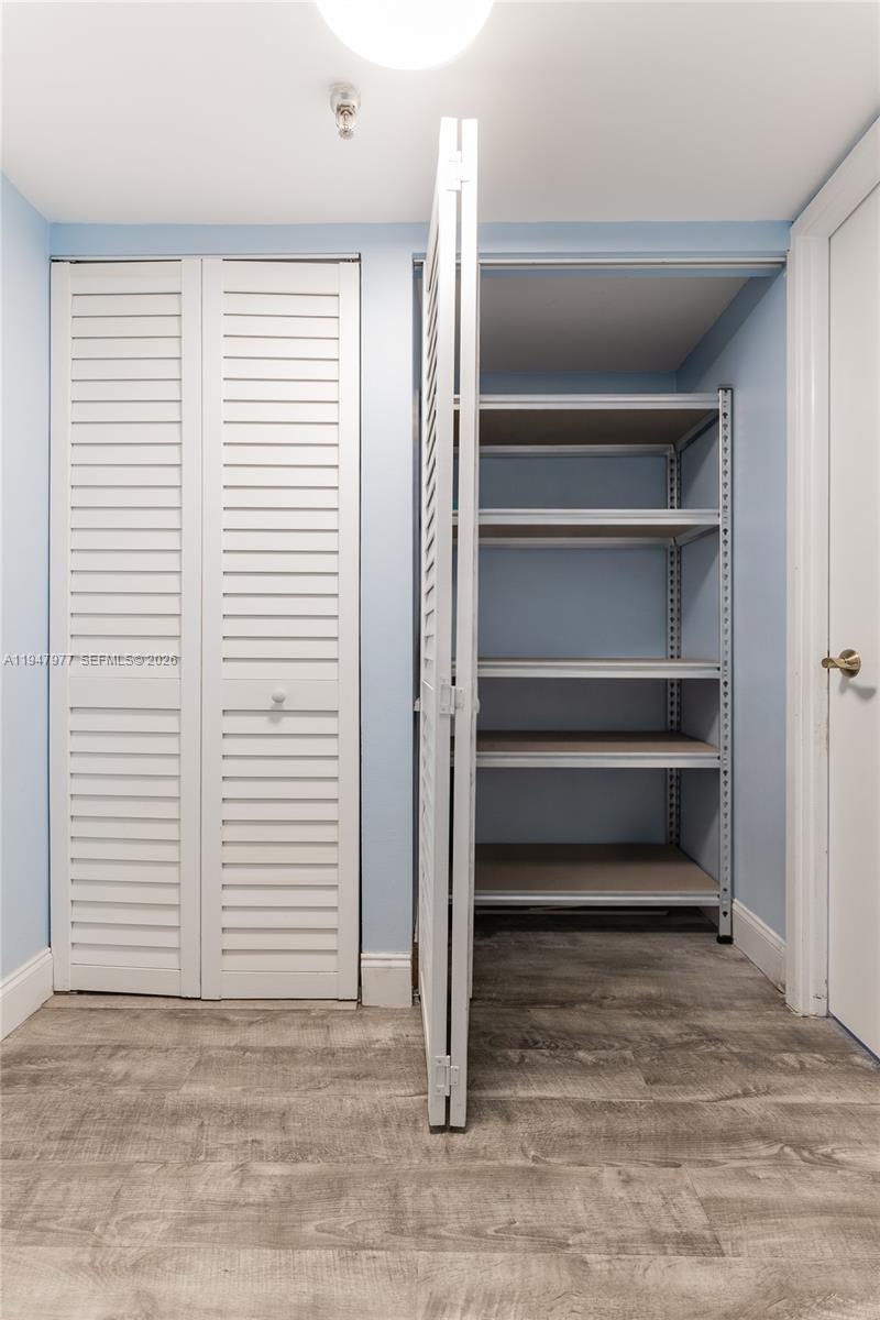 image Winston Towers 70034