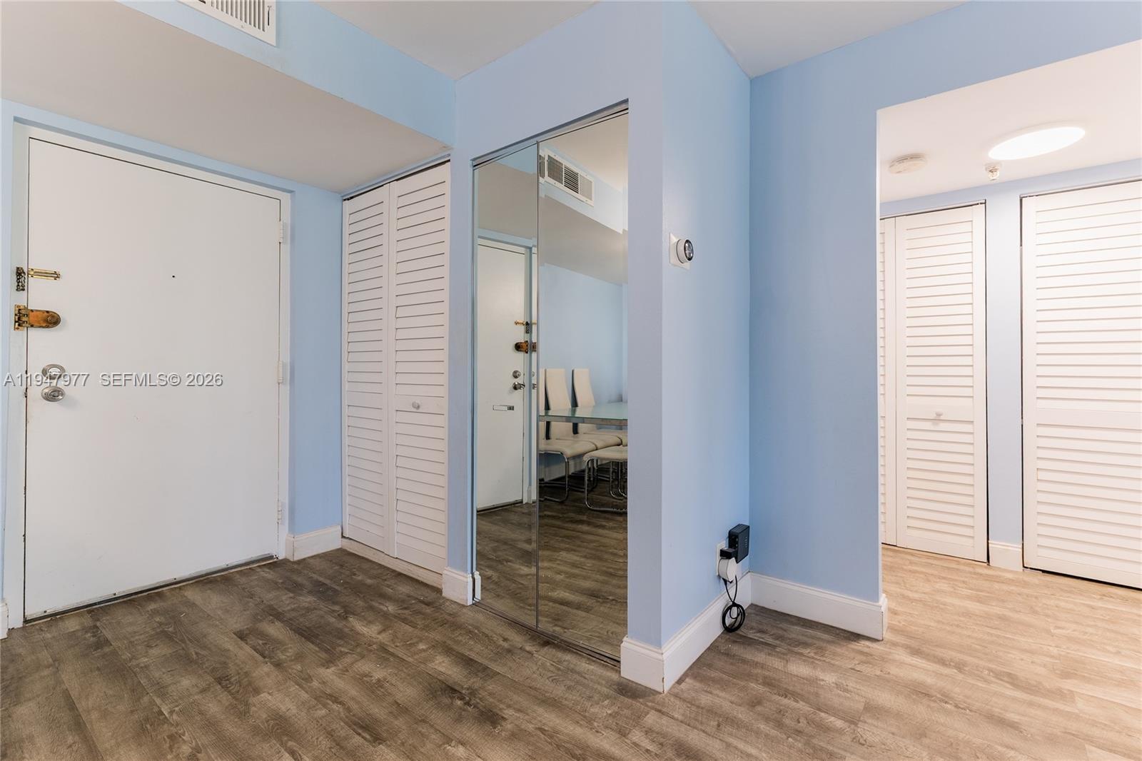 image Winston Towers 7008