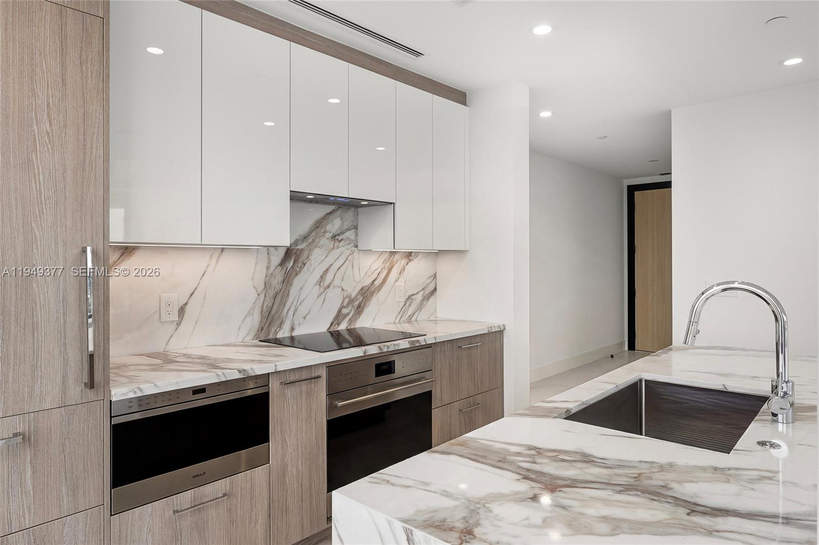 151 N Seabreeze #1003-E Fort Lauderdale, FL 33304