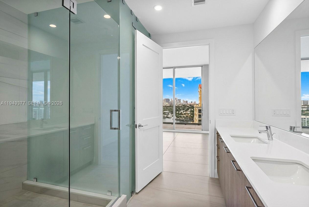 151 N Seabreeze #1003-E Fort Lauderdale, FL 33304