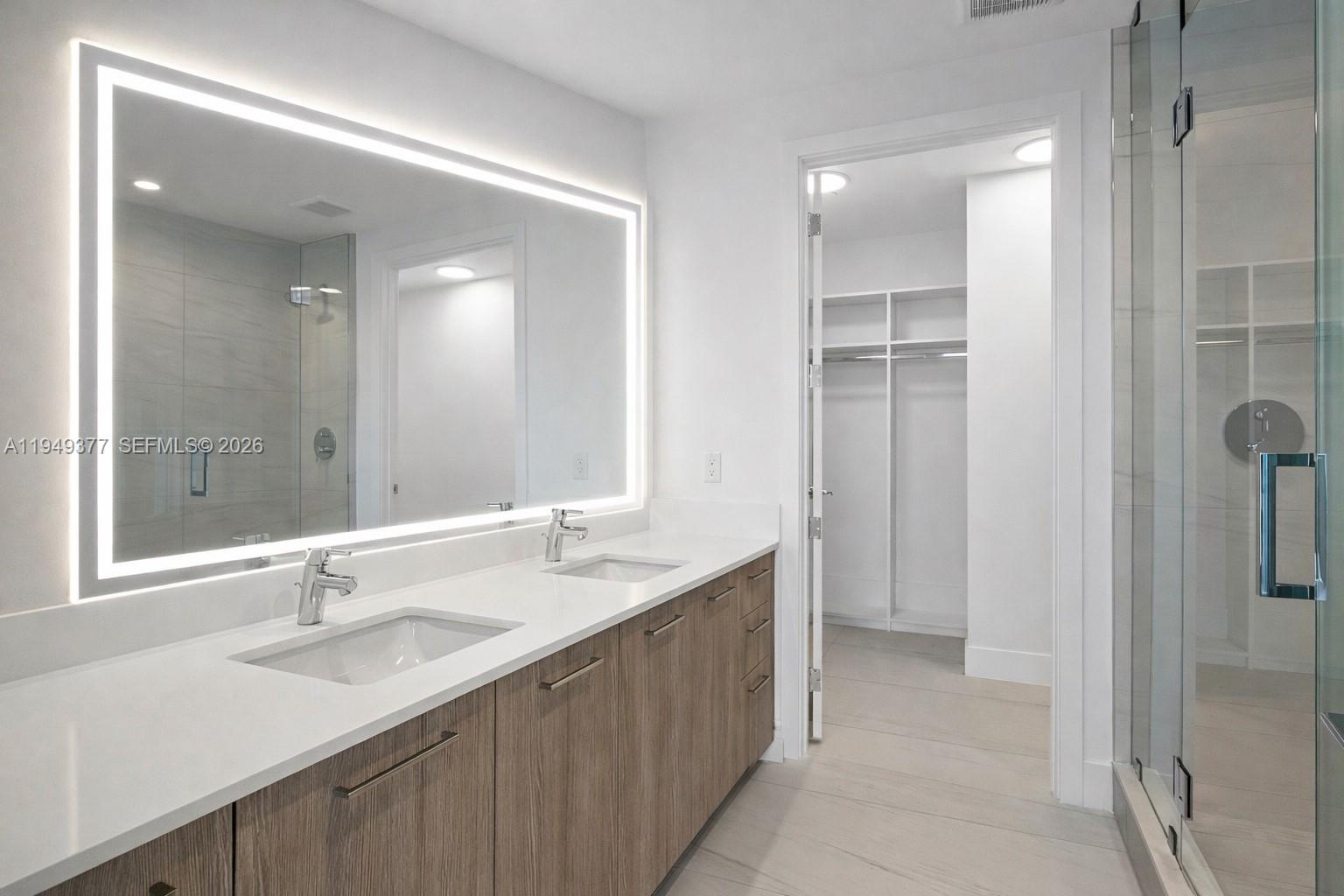 151 N Seabreeze #1003-E Fort Lauderdale, FL 33304