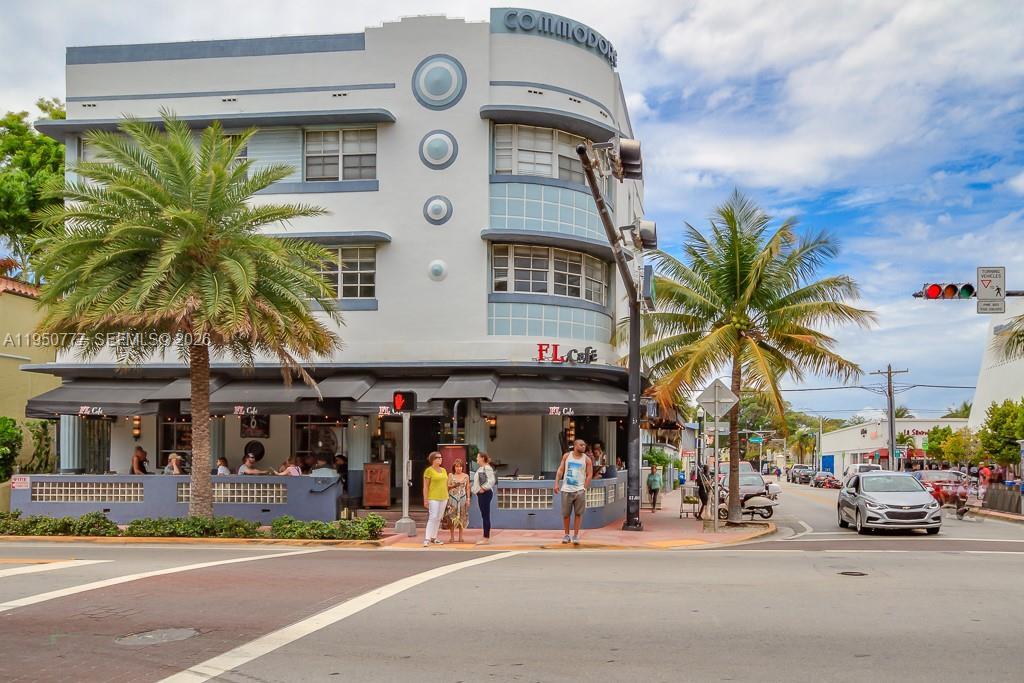 1360 Collins Ave #102 Miami Beach, FL 33139