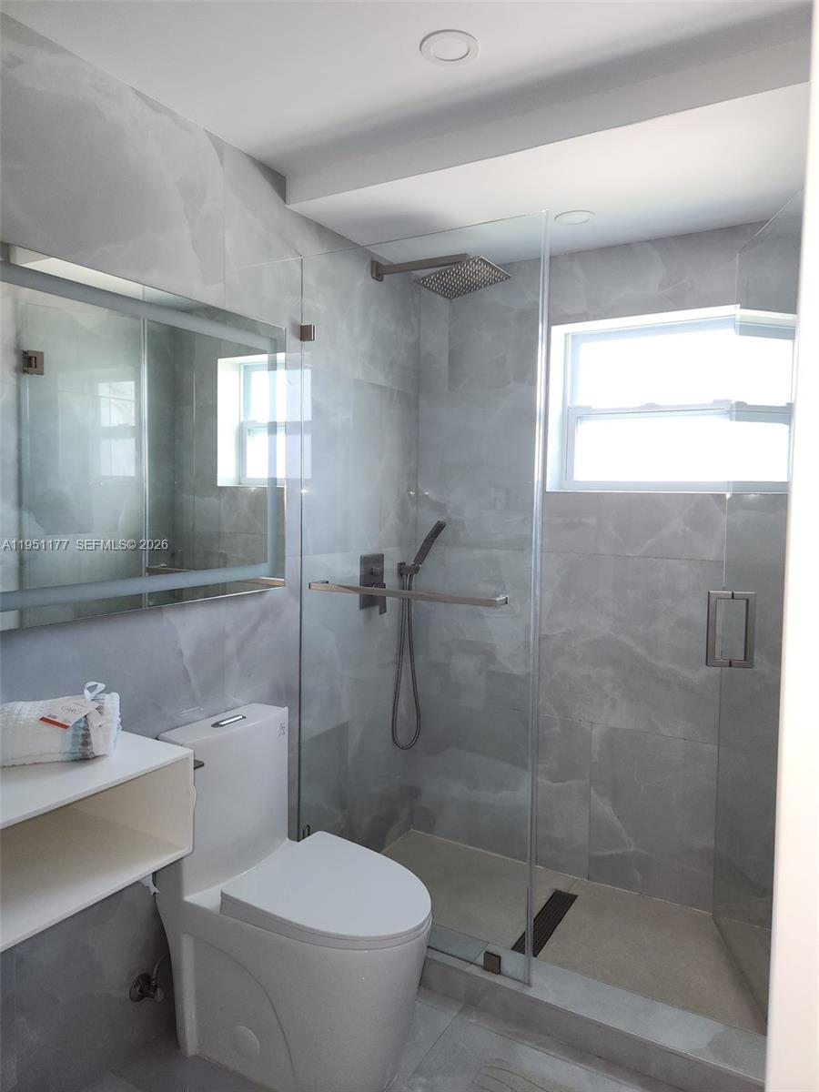 1075 92nd St #405 Bay Harbor Islands, FL 33154