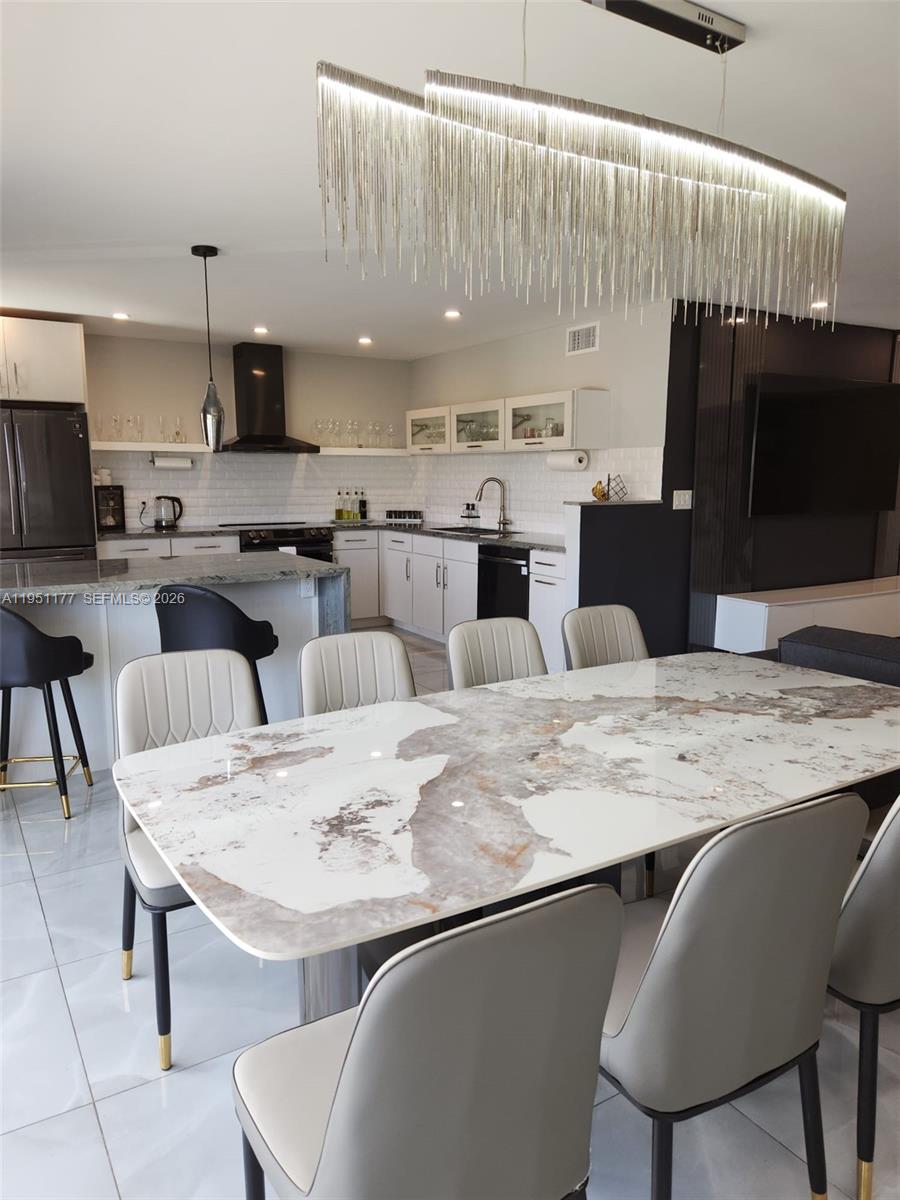 1075 92nd St #405 Bay Harbor Islands, FL 33154