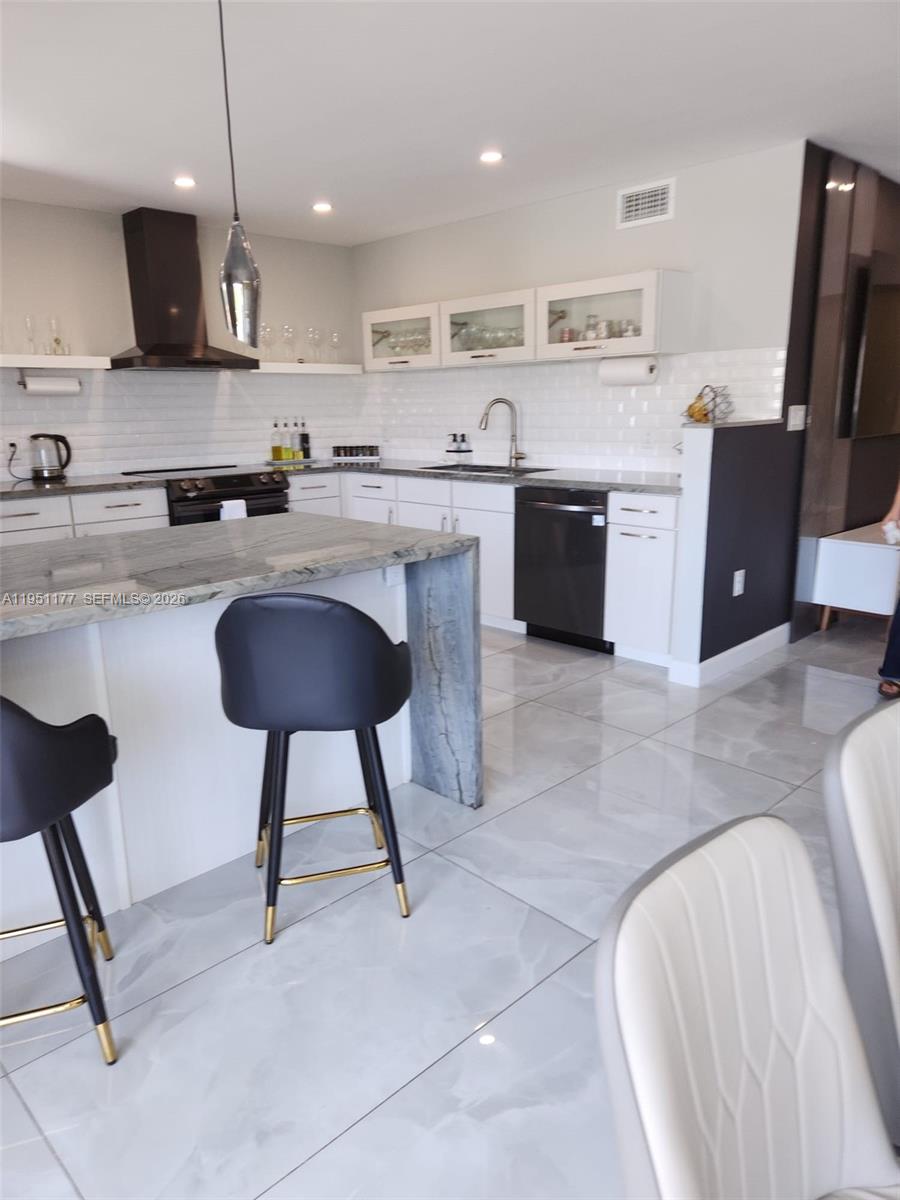 1075 92nd St #405 Bay Harbor Islands, FL 33154