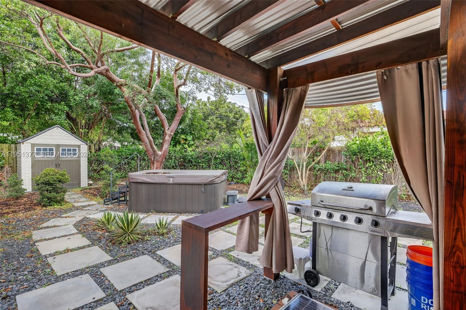 101 NE 47th Ct Oakland Park, FL 33334