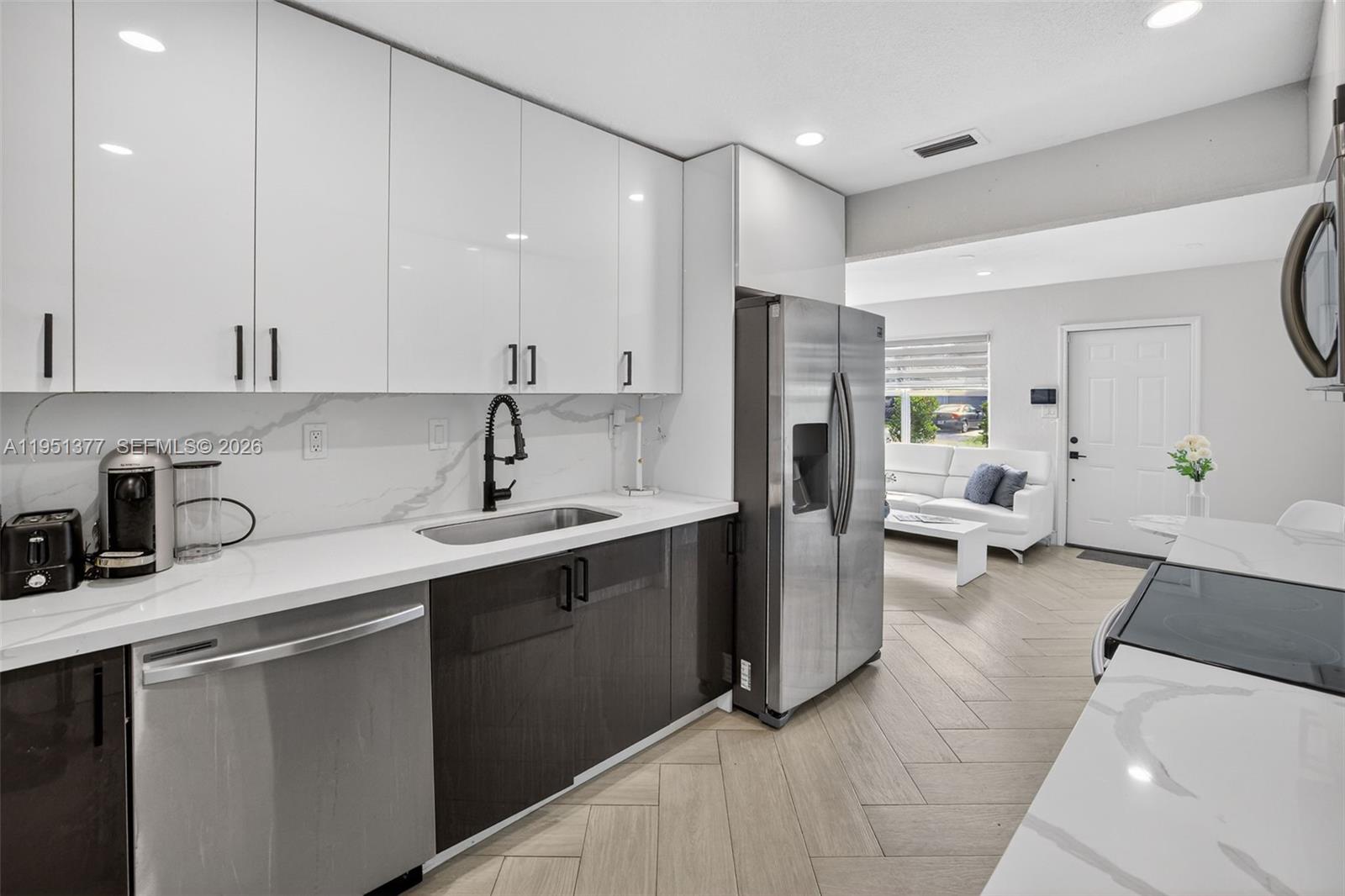 101 NE 47th Ct Oakland Park, FL 33334