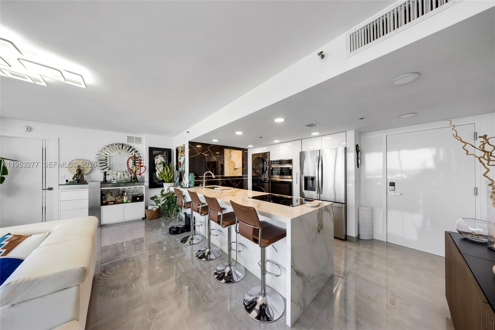 7601 E Treasure Dr #1216 North Bay Village, FL 33141