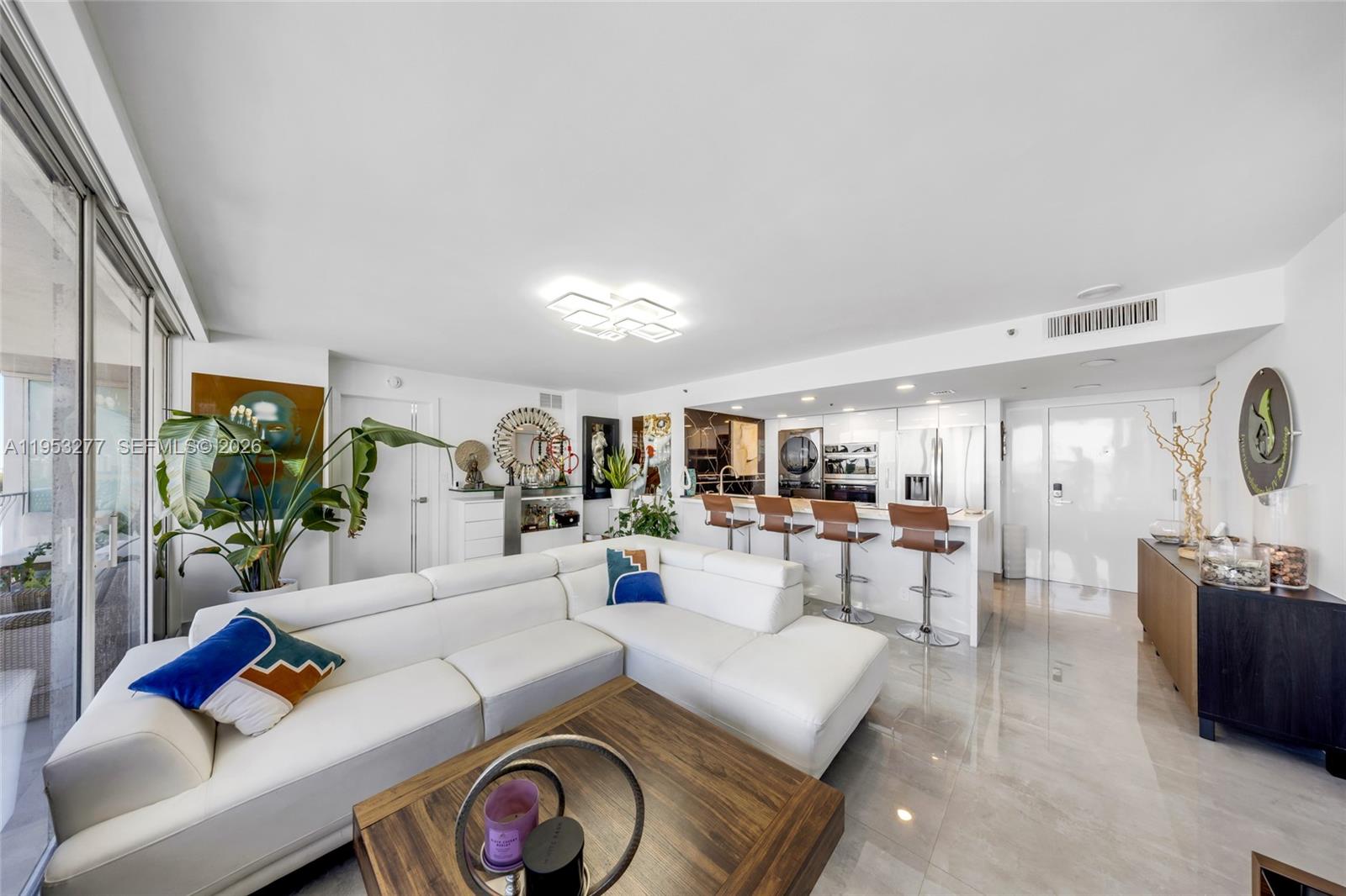 7601 E Treasure Dr #1216 North Bay Village, FL 33141