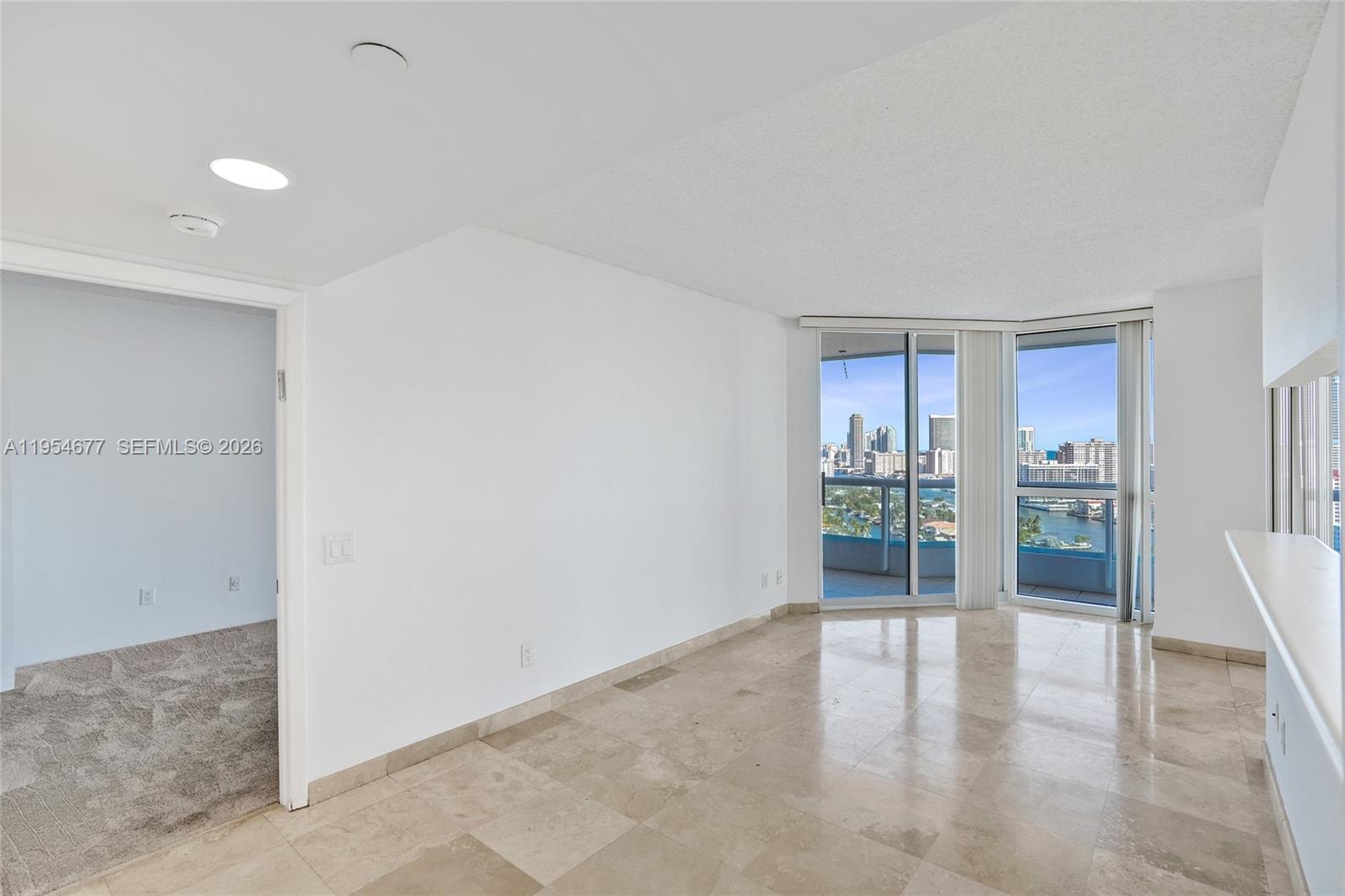 21205 Yacht Clb Dr #2310 Aventura, FL 33180