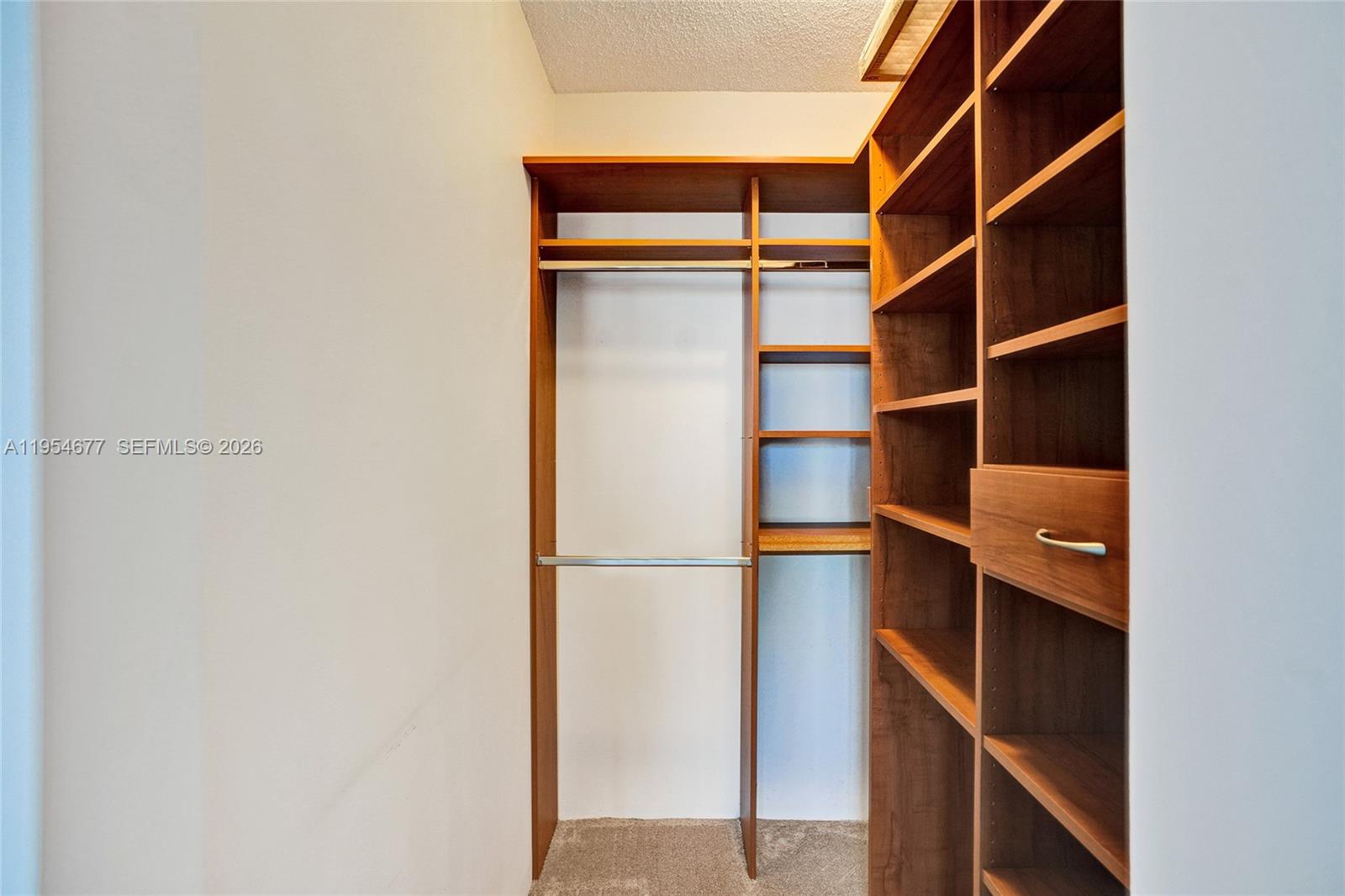 21205 Yacht Clb Dr #2310 Aventura, FL 33180