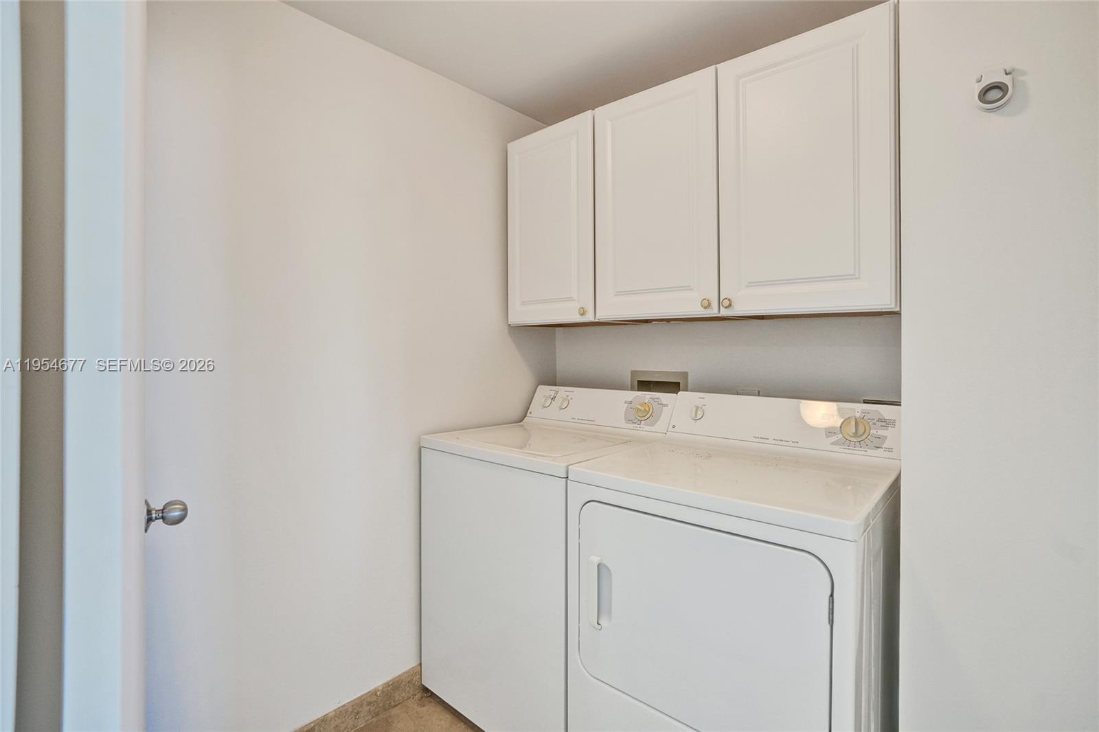 21205 Yacht Clb Dr #2310 Aventura, FL 33180