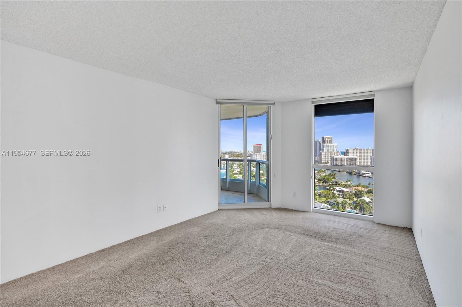 21205 Yacht Clb Dr #2310 Aventura, FL 33180