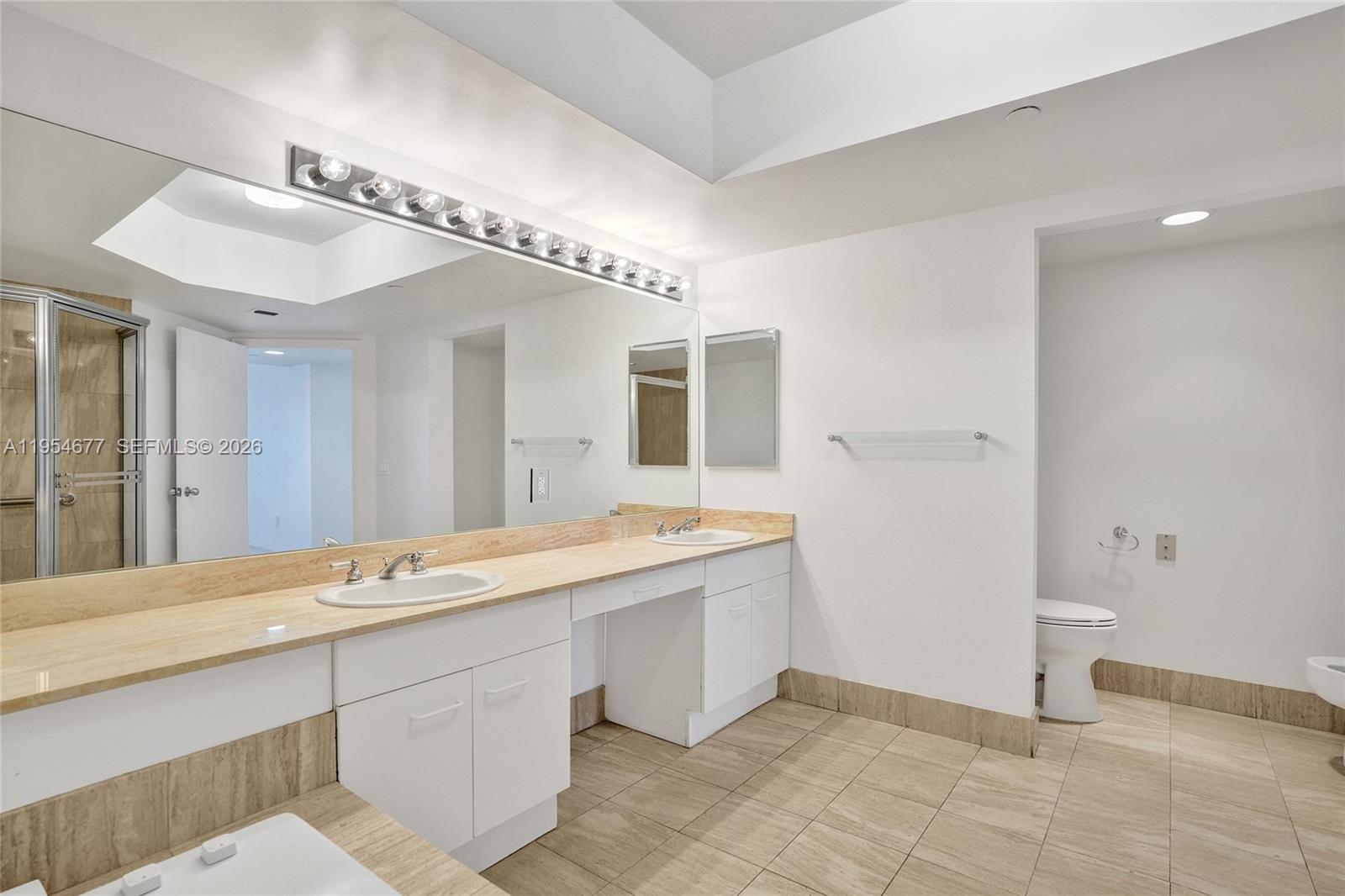 21205 Yacht Clb Dr #2310 Aventura, FL 33180