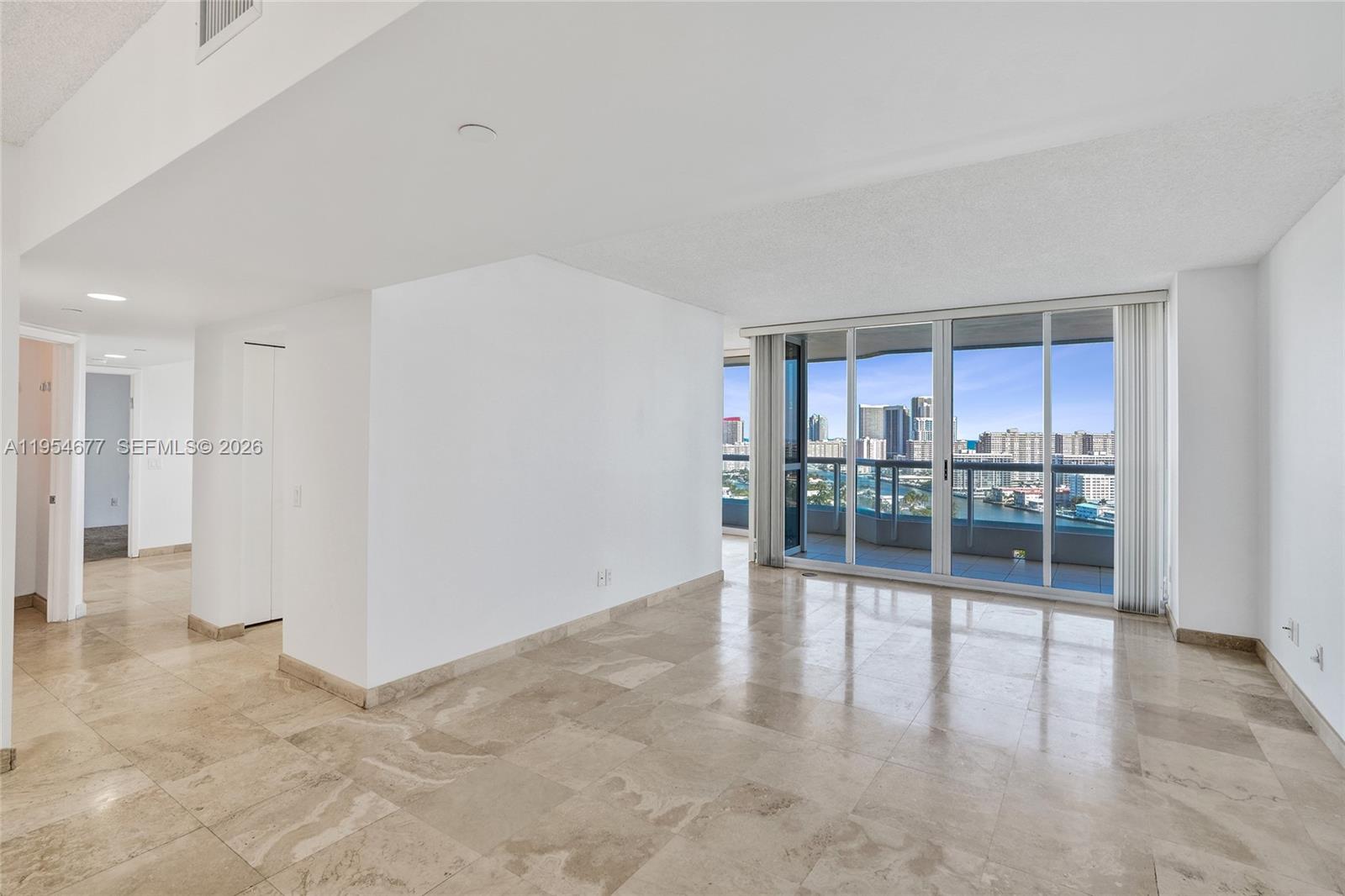 21205 Yacht Clb Dr #2310 Aventura, FL 33180