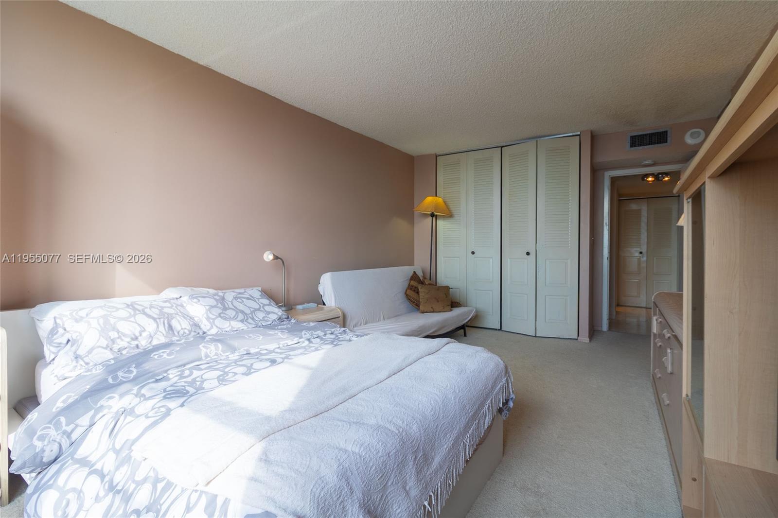 image Winston Towers 50013