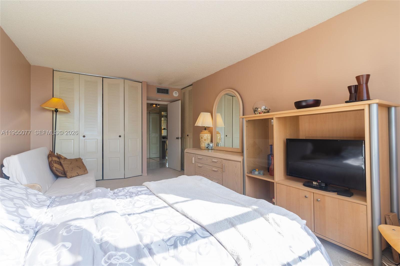 image Winston Towers 50014