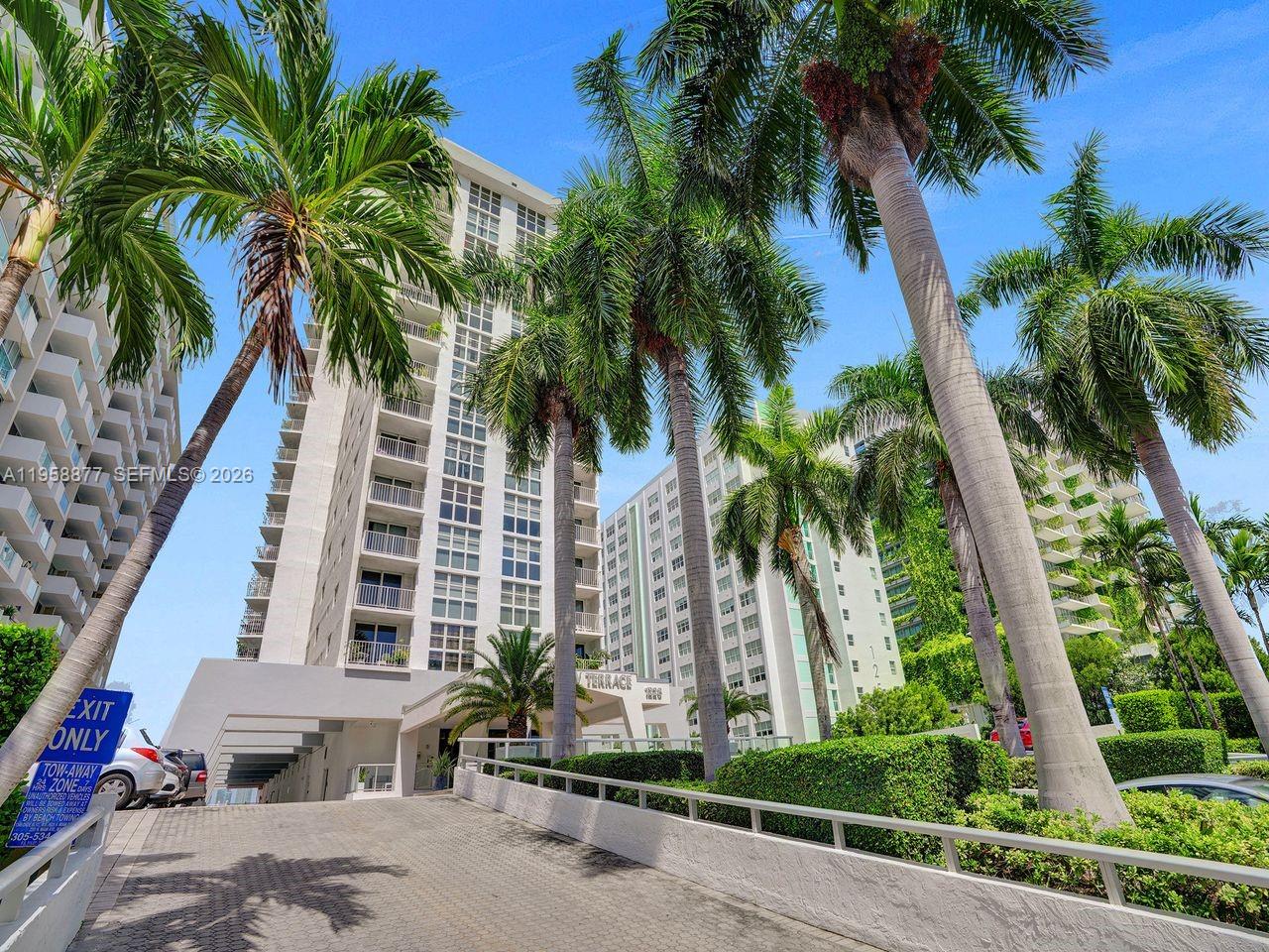 1228 West Ave #1415 Miami Beach, FL 33139