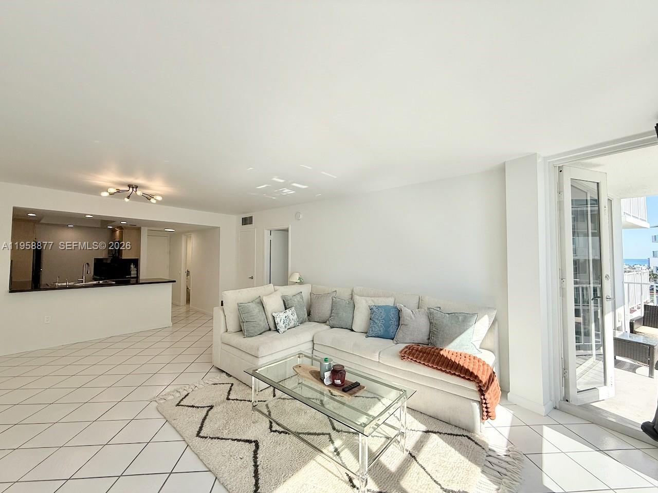 1228 West Ave #1415 Miami Beach, FL 33139