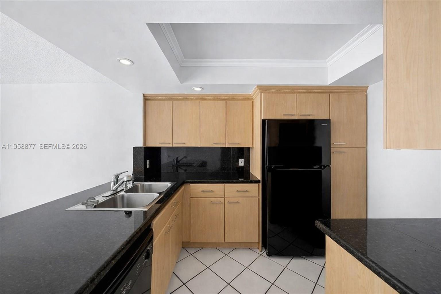 1228 West Ave #1415 Miami Beach, FL 33139