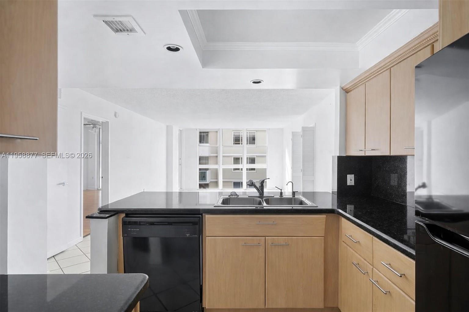 1228 West Ave #1415 Miami Beach, FL 33139