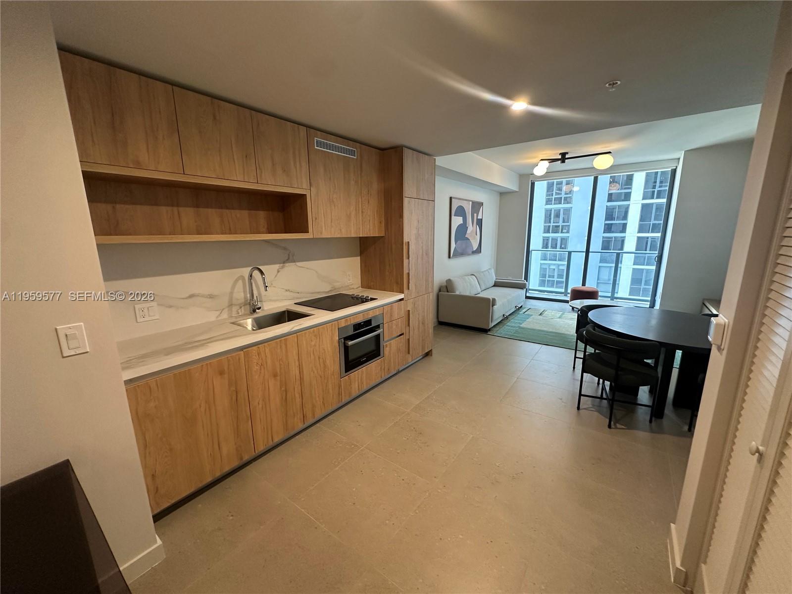 image The Crosby Miami Worldcenter5