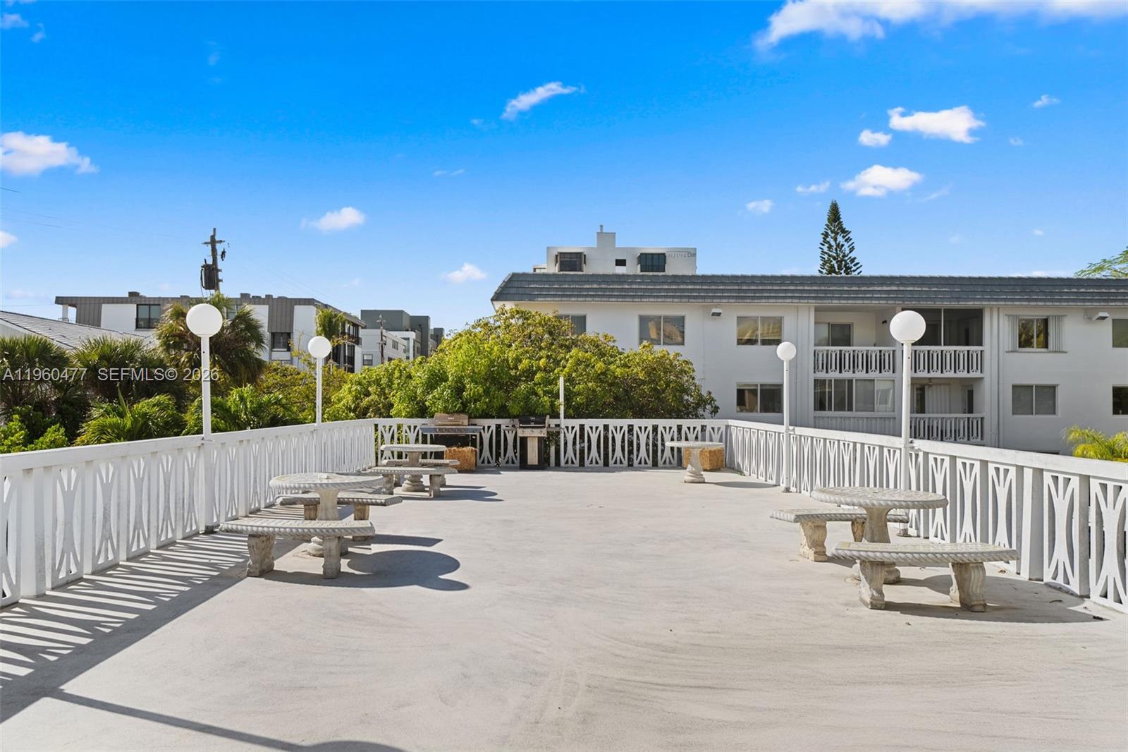 240 Galen Dr #109 Key Biscayne, FL 33149