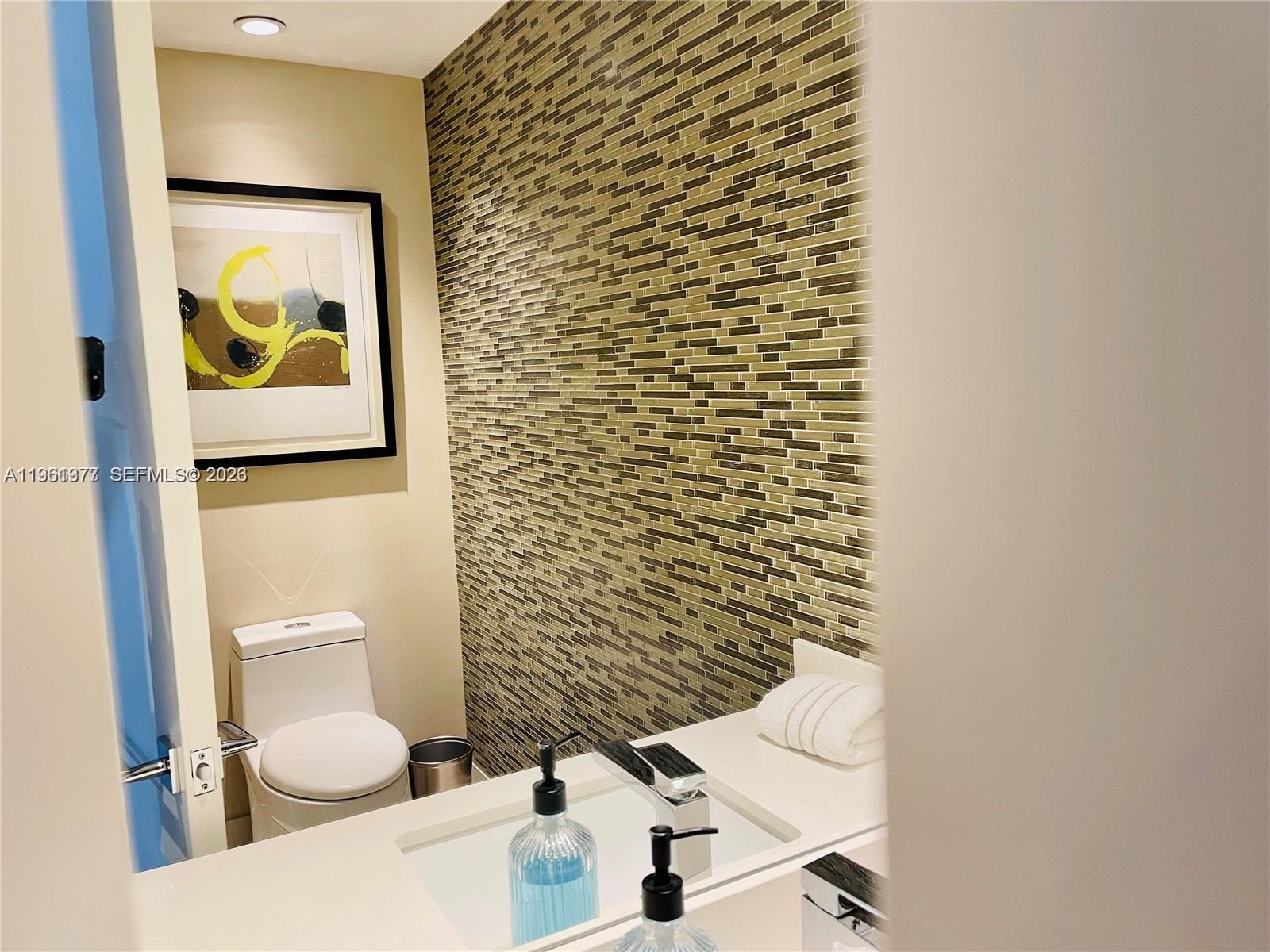 image Brickell Heights East13