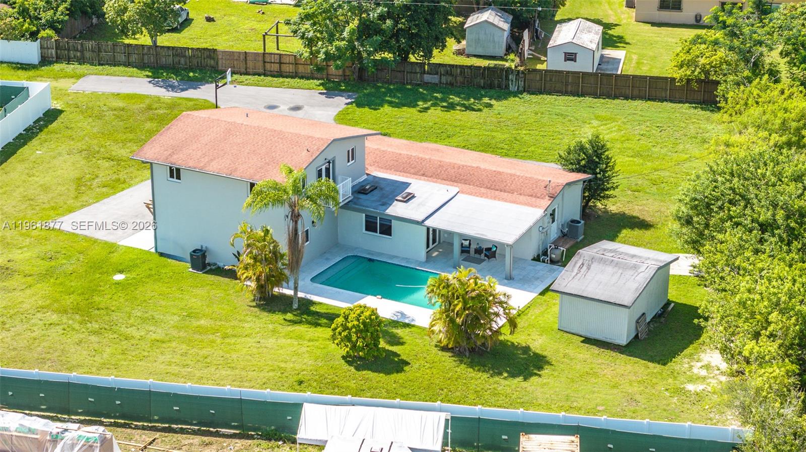 19450 SW 125th Ave Miami, FL 33177