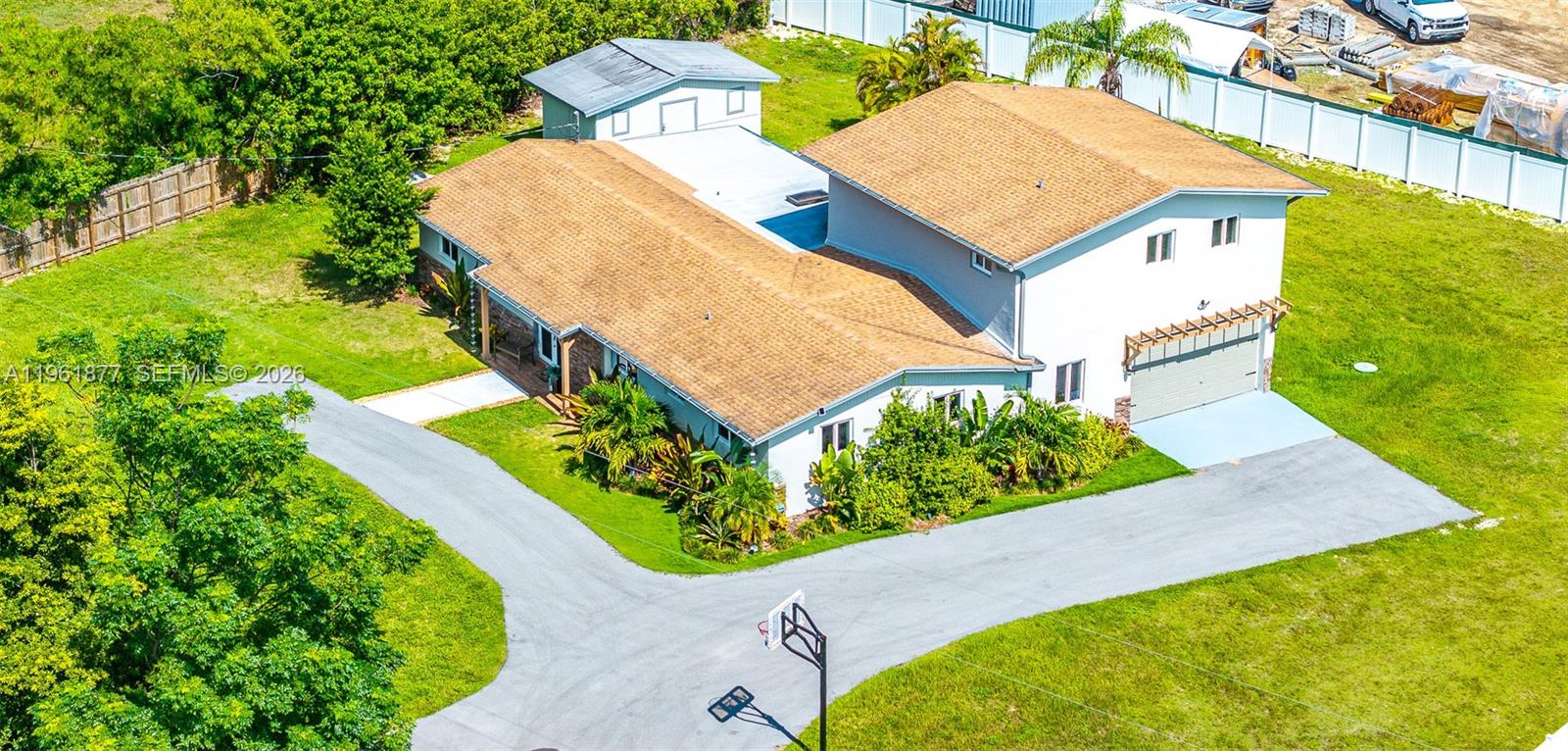 19450 SW 125th Ave Miami, FL 33177