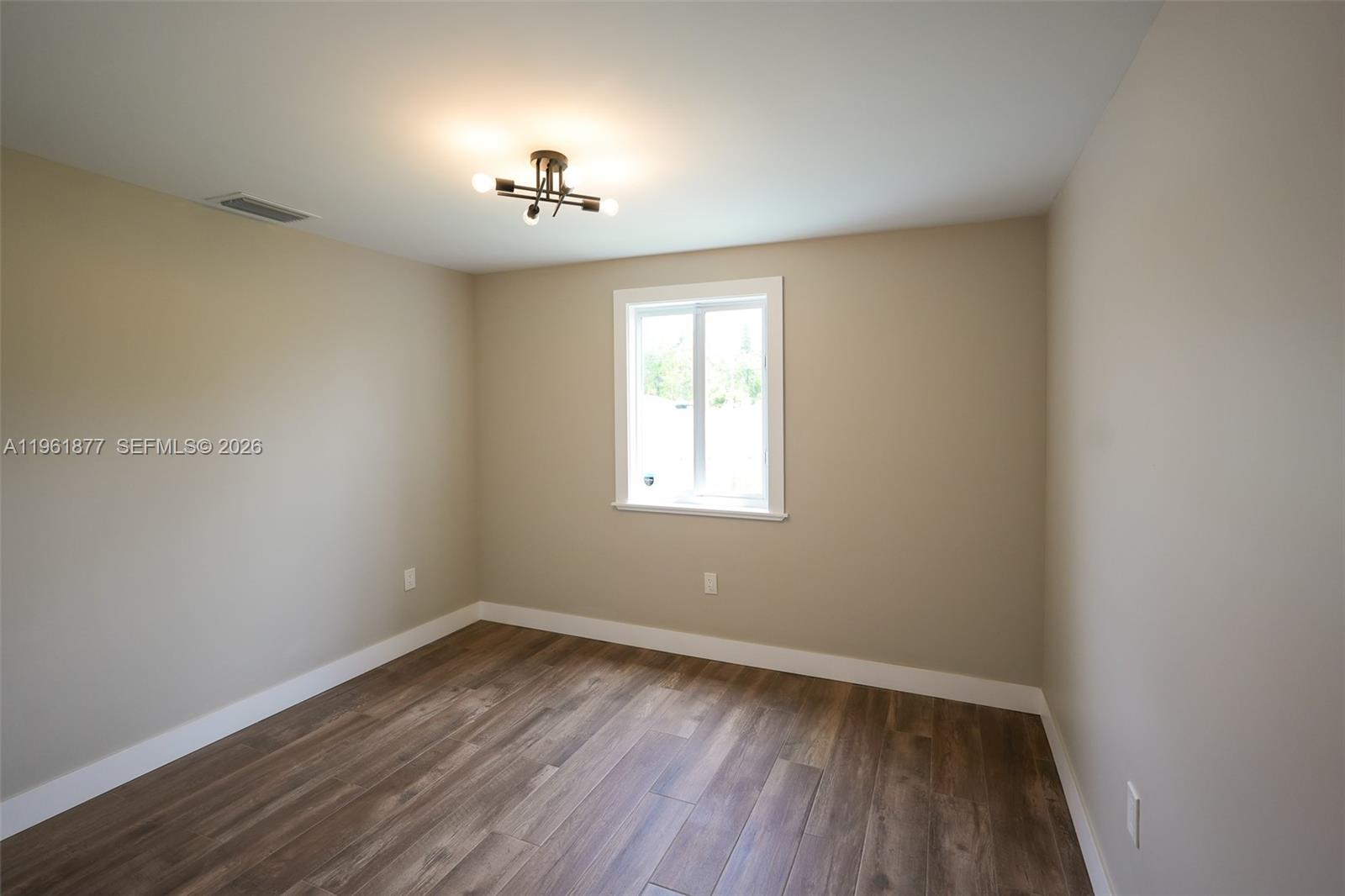 19450 SW 125th Ave Miami, FL 33177