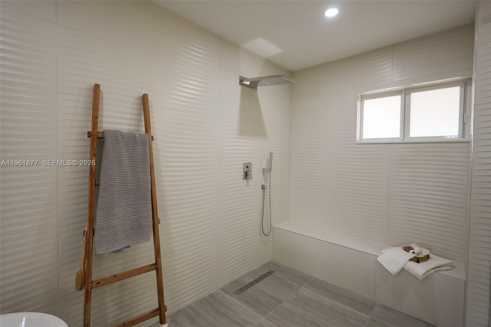 19450 SW 125th Ave Miami, FL 33177