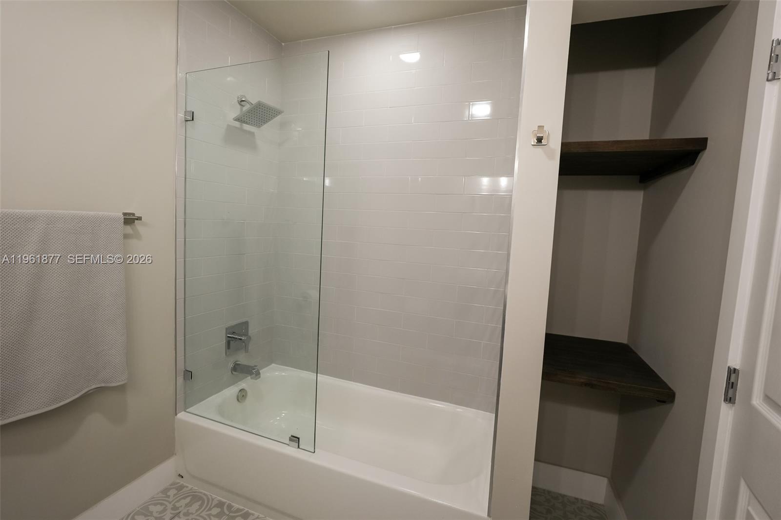 19450 SW 125th Ave Miami, FL 33177