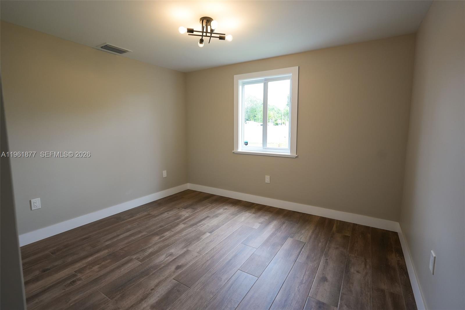 19450 SW 125th Ave Miami, FL 33177