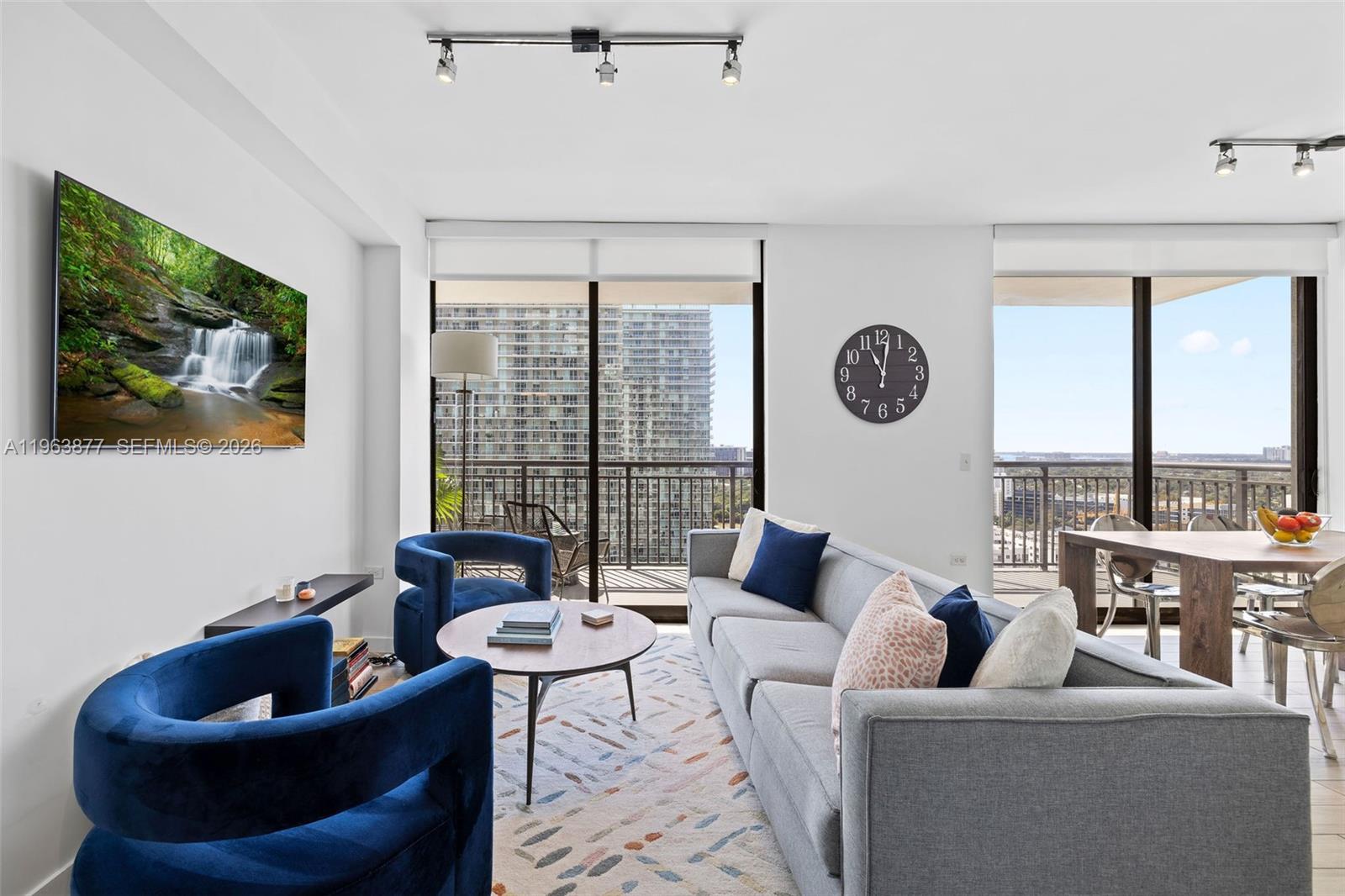 image Nine at Mary Brickell Village10