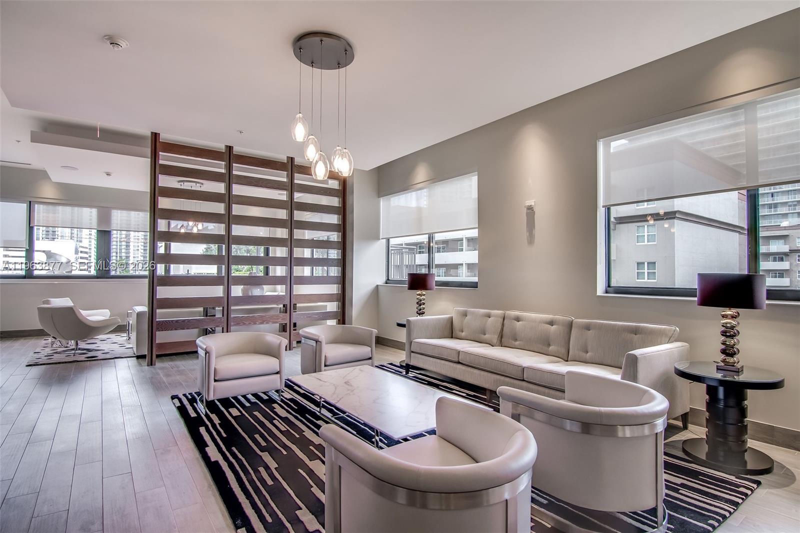 image Nine at Mary Brickell Village23