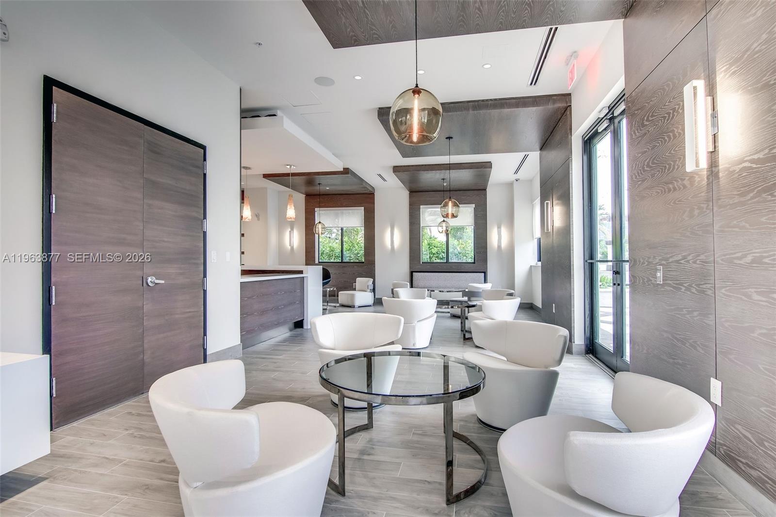 image Nine at Mary Brickell Village35