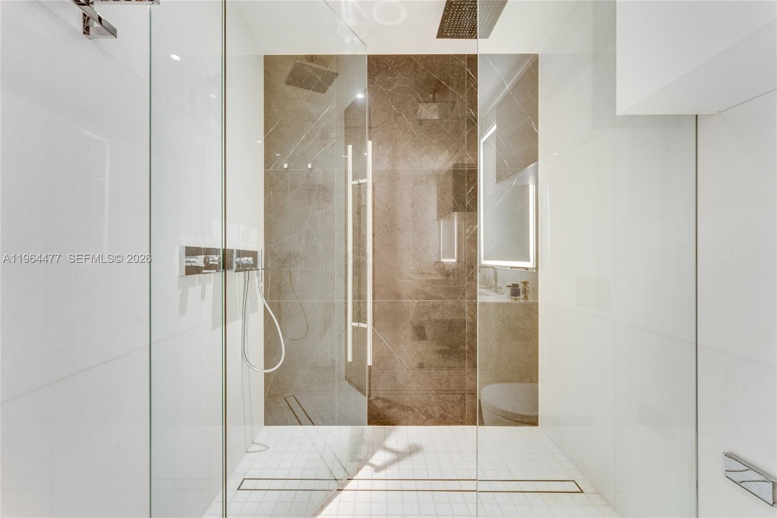 image Aston Martin Residences16