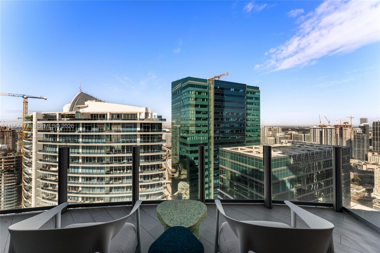 image Aston Martin Residences21