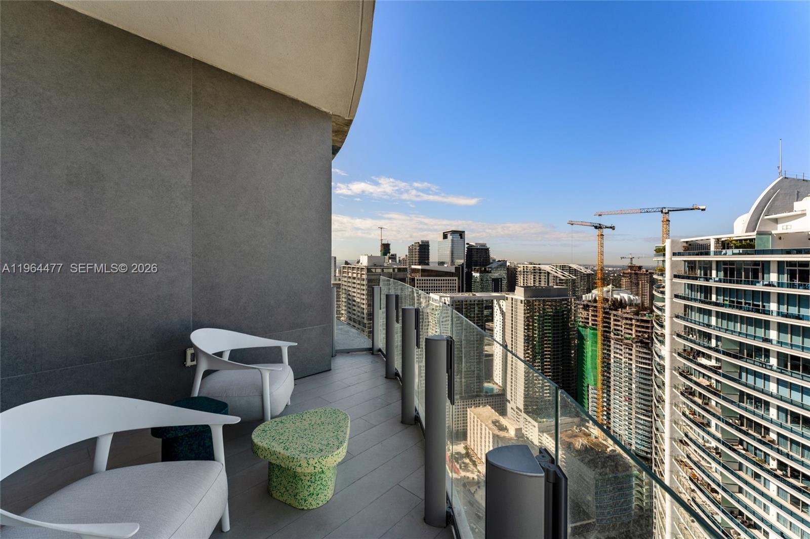 image Aston Martin Residences22