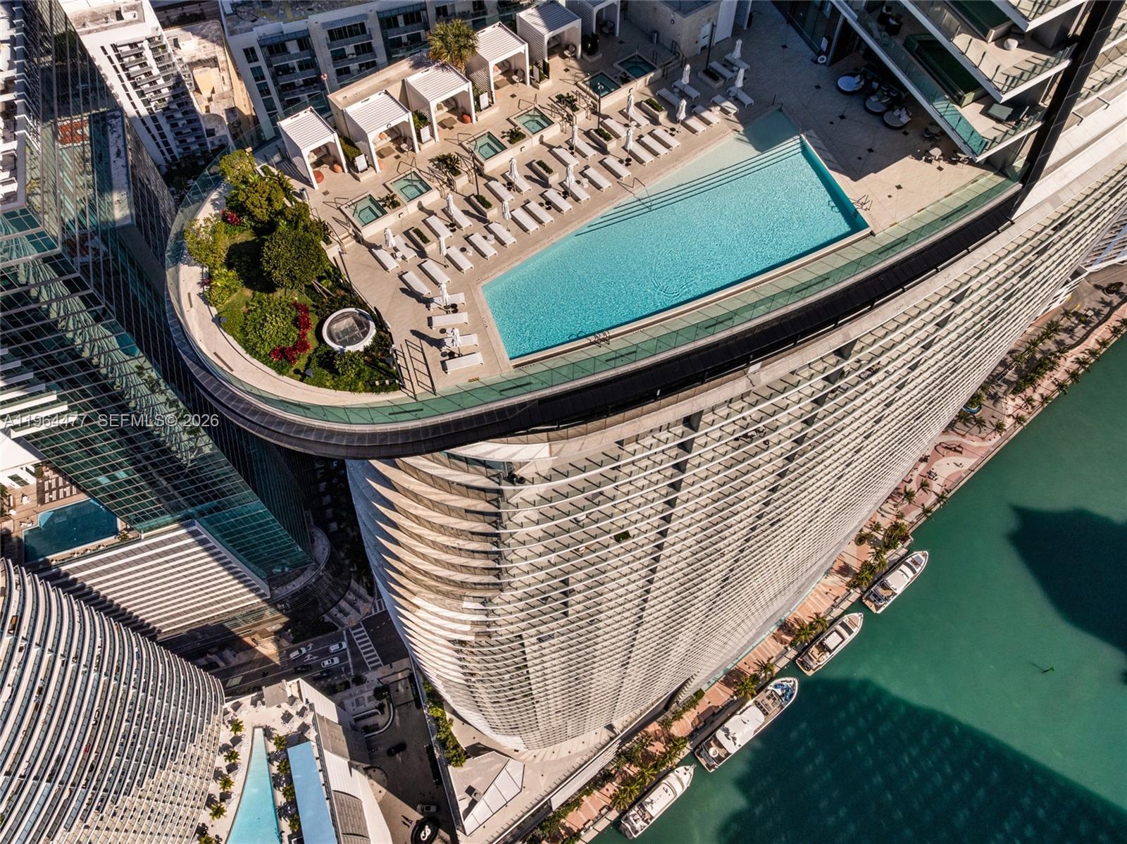 image Aston Martin Residences26