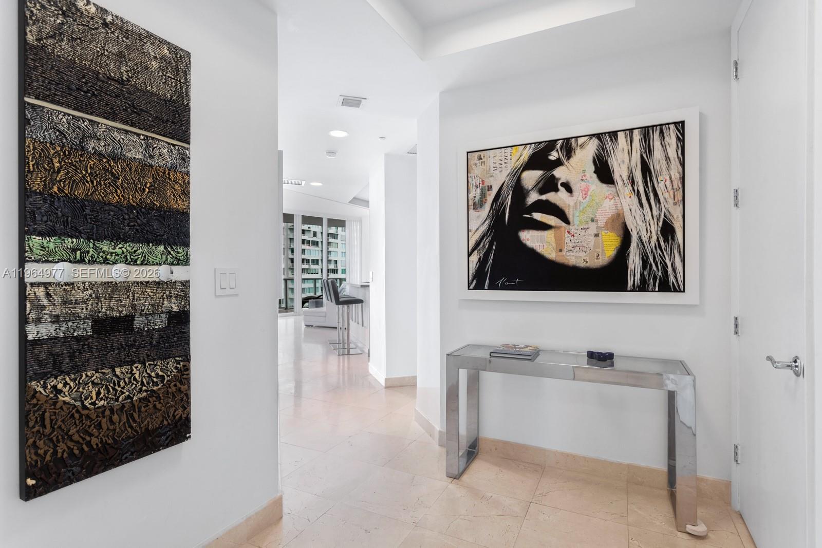 image Continuum South Beach South Tower11